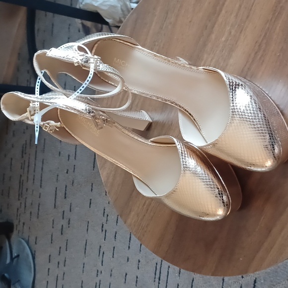 Michael Kors MARTINA METALLIC SNAKE EMBOSSED LEATHER ROUND TOE PALE GOLD NEW 7.5 - Picture 7 of 15